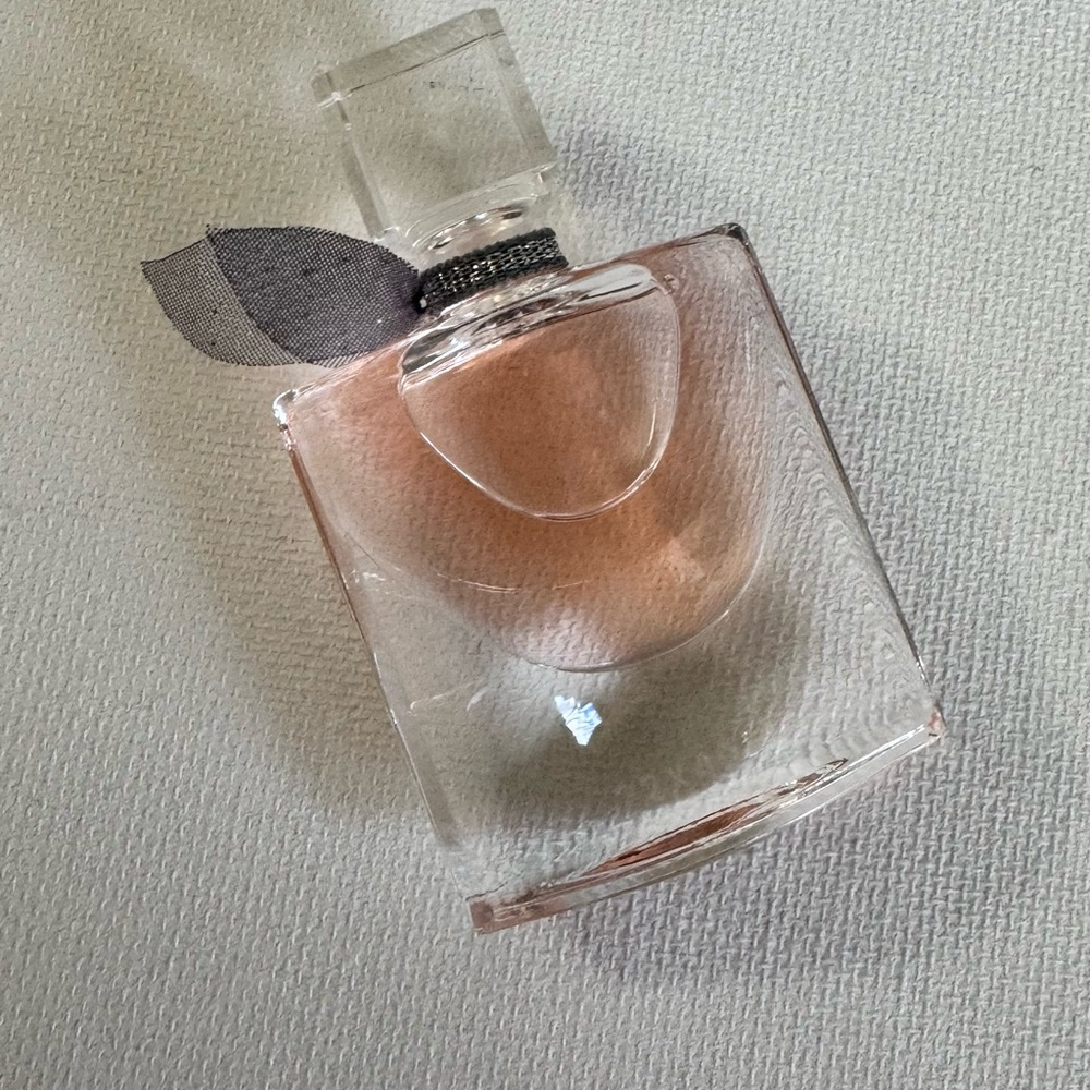 Eau de Parfum La Vie este belle lancome